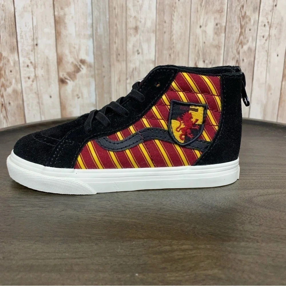 Vans x Harry Potter Sk8-Hi Zip‎ Gryffindor High Top Sneaker Size 4 Toddler